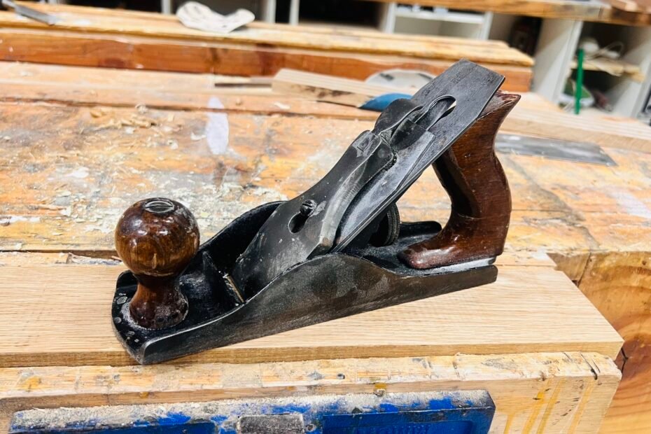 a Sargent hand plane that is the same as a Stanley number 4